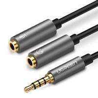 Ugreen kabel sluchátkový rozbočovací kabel 3,5 mm mini jack AUX mikrofon 20 cm (mikrofon + stereo výstup) stříbrný (30619) 6957303836192